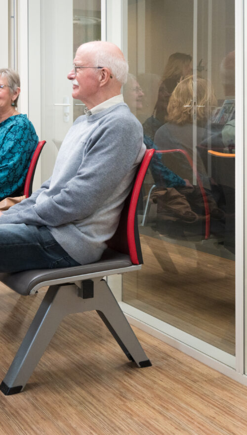 wachtkamer gezondheidscentrum twee personen